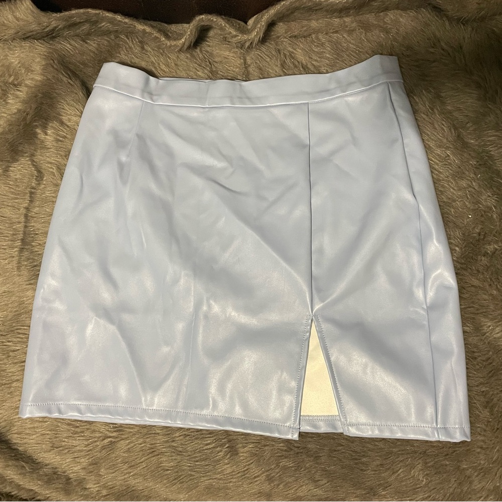 Women’s SHEIN Pleather Mini Skirt ( Large )